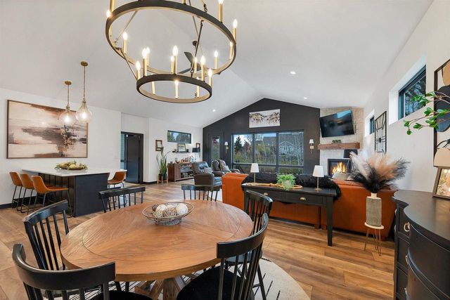 359 ALDON CIRCLE, Green Bay, WI 54304