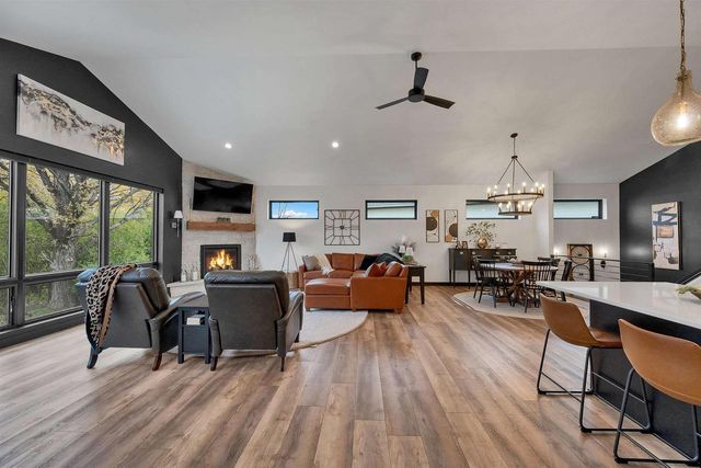 359 ALDON CIRCLE, Green Bay, WI 54304