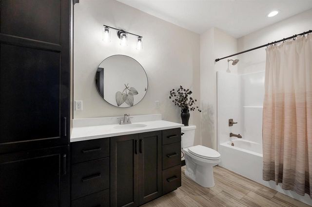 359 ALDON CIRCLE, Green Bay, WI 54304