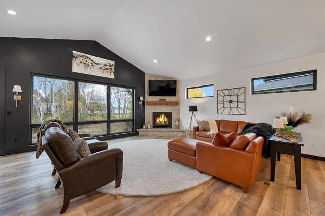 359 ALDON CIRCLE, Green Bay, WI 54304