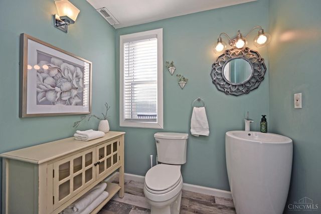 3370 Woodford Road, Cincinnati, OH 45213