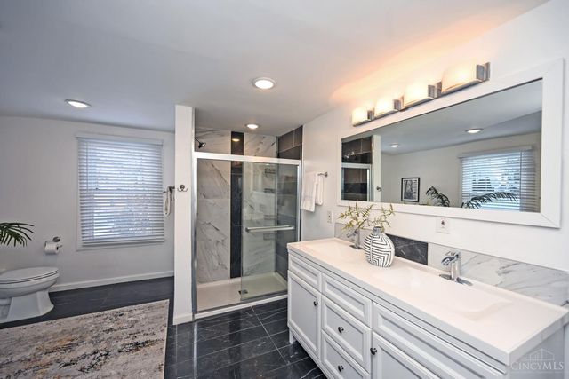 3370 Woodford Road, Cincinnati, OH 45213