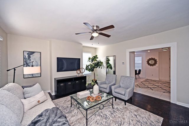 3370 Woodford Road, Cincinnati, OH 45213