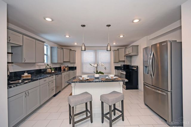 3370 Woodford Road, Cincinnati, OH 45213