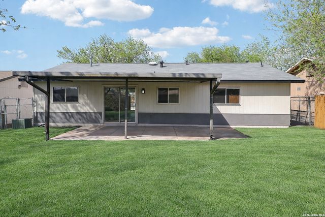 9006 Bowline, San Antonio, TX 78242