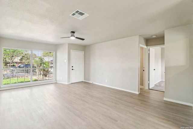 9006 Bowline, San Antonio, TX 78242