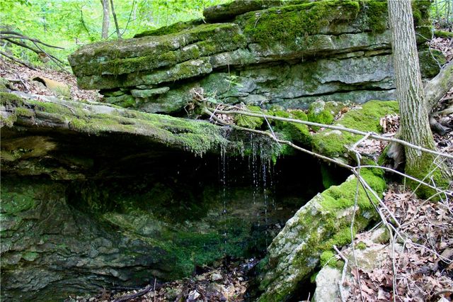 500 County Road 241, Eureka Springs, AR 72632