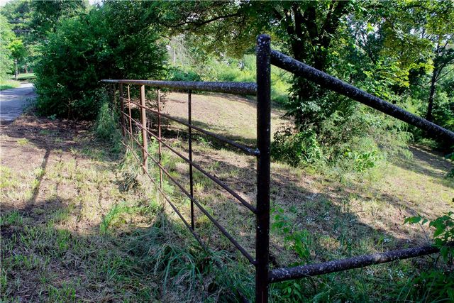 500 County Road 241, Eureka Springs, AR 72632