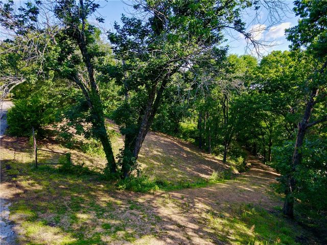 500 County Road 241, Eureka Springs, AR 72632