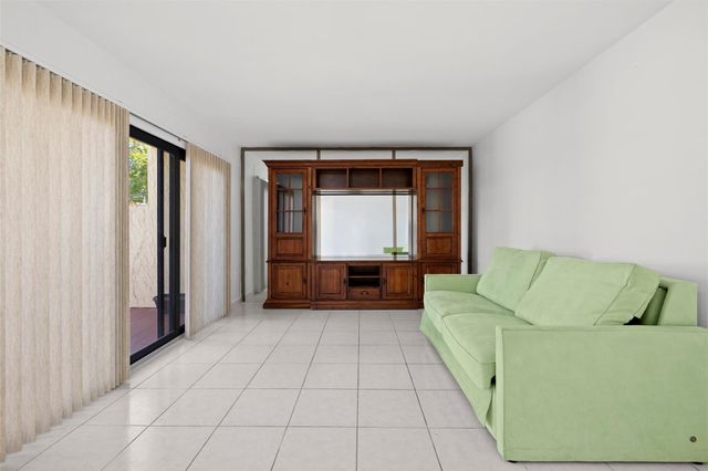 7734 Balboa Street 7734, Sunrise, FL 33351