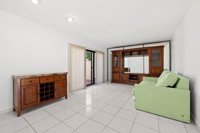 7734 Balboa Street 7734, Sunrise, FL 33351