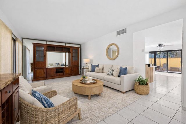 7734 Balboa Street 7734, Sunrise, FL 33351