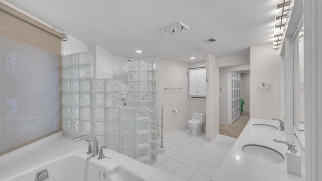 58 Oakridge COURT, Fond Du Lac, WI 54937