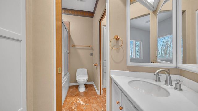 58 Oakridge COURT, Fond Du Lac, WI 54937