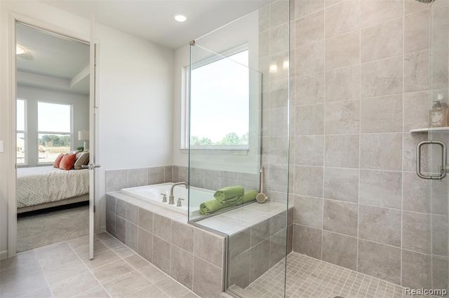 2352 Provencal Drive, Commerce Twp, MI 48382