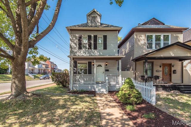 5387 Reber Place, St Louis, MO 63139