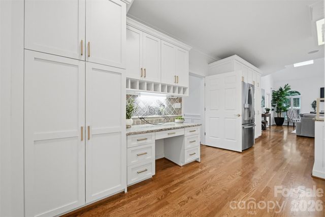 308 41st Avenue Place NW, Hickory, NC 28601