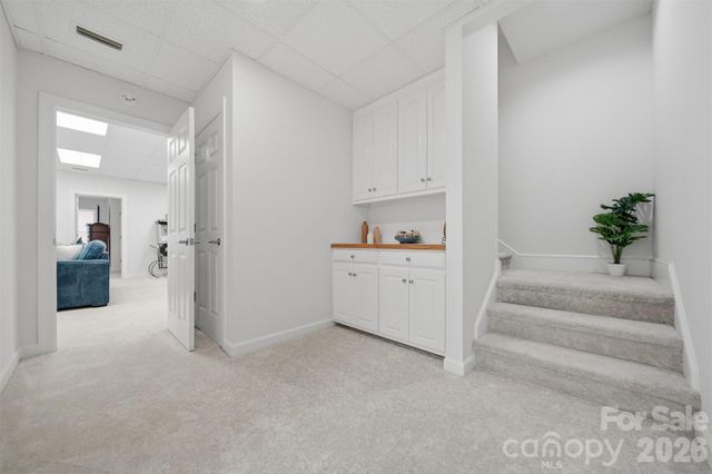 308 41st Avenue Place NW, Hickory, NC 28601