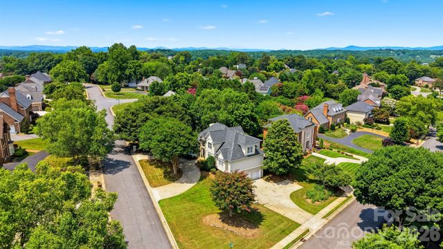 308 41st Avenue Place NW, Hickory, NC 28601