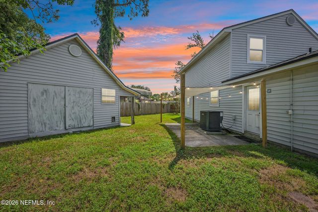 4229 HUNTINGTON FOREST Boulevard, Jacksonville, FL 32257