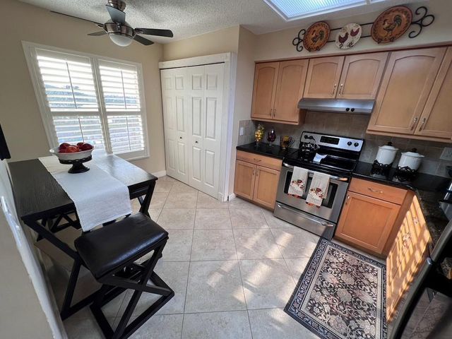 4550 NW 18th Avenue 506, Deerfield Beach, FL 33064