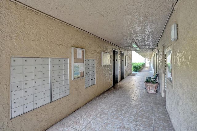 4550 NW 18th Avenue 506, Deerfield Beach, FL 33064