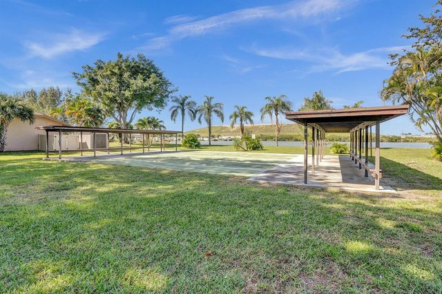 4550 NW 18th Avenue 506, Deerfield Beach, FL 33064
