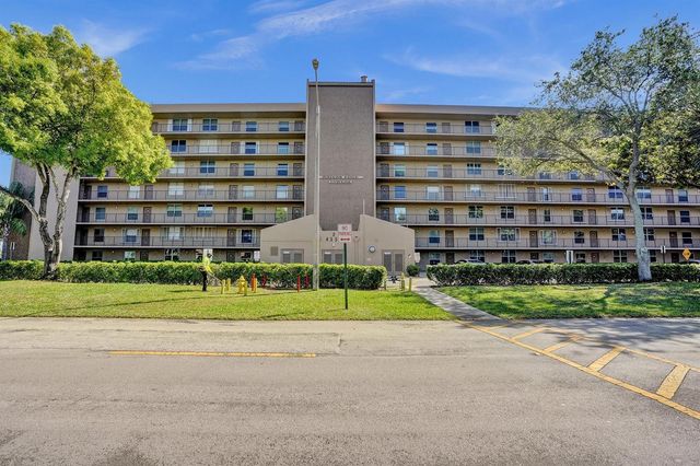4550 NW 18th Avenue 506, Deerfield Beach, FL 33064