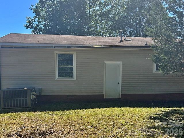 667 Kilborne Drive, Gastonia, NC 28052