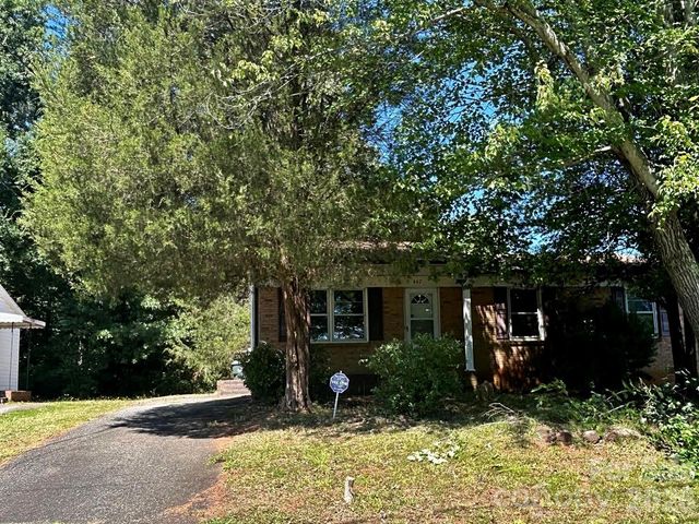 667 Kilborne Drive, Gastonia, NC 28052
