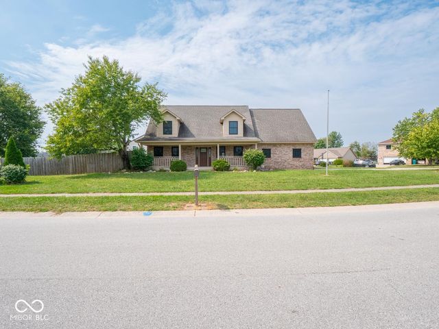 62 Eastview Drive, Bargersville, IN 46106