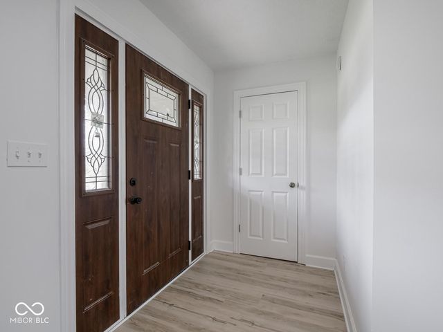 62 Eastview Drive, Bargersville, IN 46106