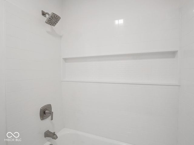 62 Eastview Drive, Bargersville, IN 46106