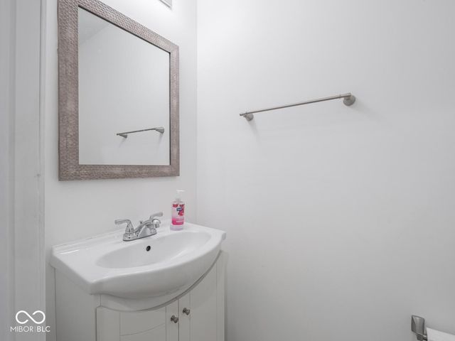 62 Eastview Drive, Bargersville, IN 46106
