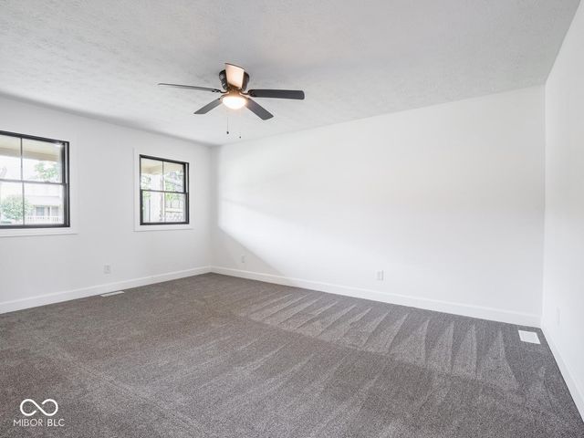 62 Eastview Drive, Bargersville, IN 46106
