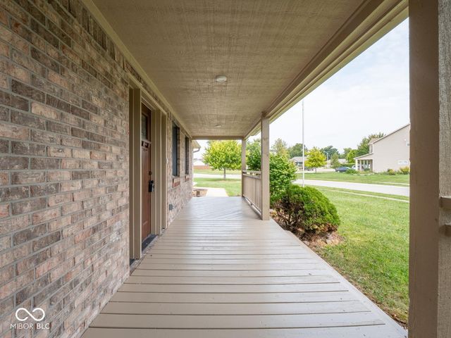 62 Eastview Drive, Bargersville, IN 46106