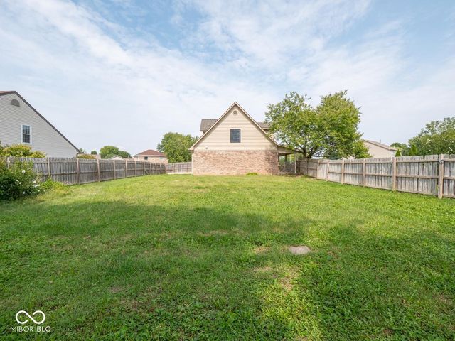 62 Eastview Drive, Bargersville, IN 46106