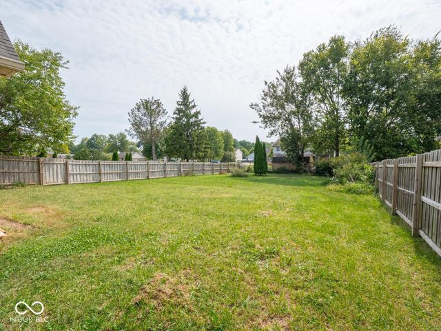 62 Eastview Drive, Bargersville, IN 46106