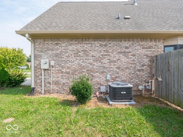 62 Eastview Drive, Bargersville, IN 46106