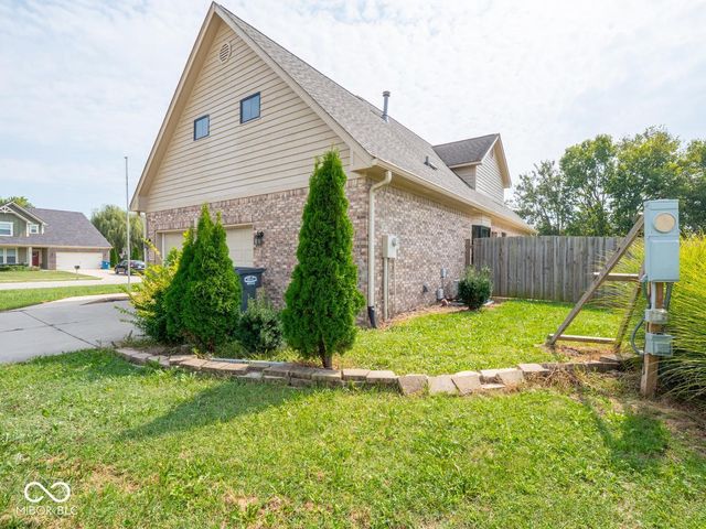 62 Eastview Drive, Bargersville, IN 46106