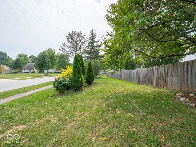 62 Eastview Drive, Bargersville, IN 46106