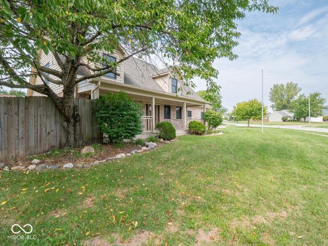 62 Eastview Drive, Bargersville, IN 46106