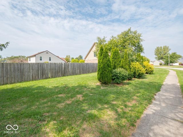 62 Eastview Drive, Bargersville, IN 46106