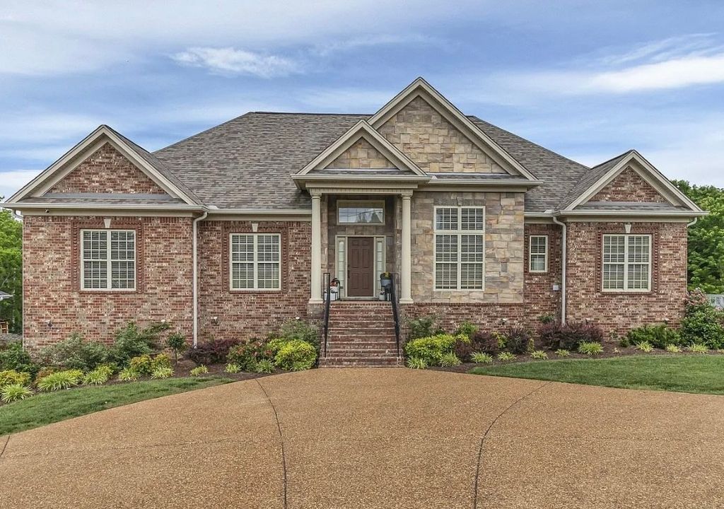 404 Amarillo Dr, Lebanon, TN 37087