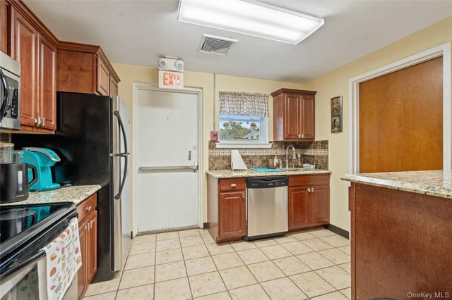 55 Forge Lane, Coram, NY 11727