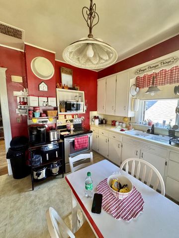 327 W Florence STREET, Cambria, WI 53923
