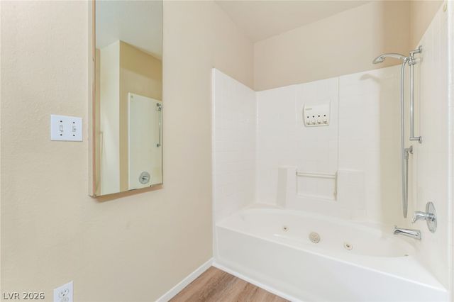 8070 RUSSEL Road 1054, Las Vegas, NV 89113