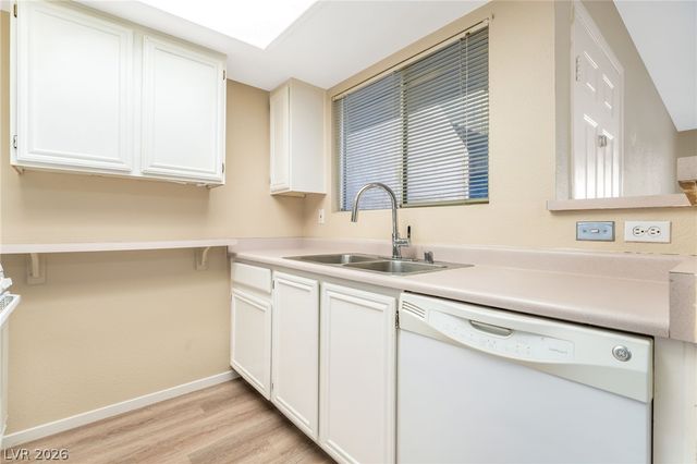 8070 RUSSEL Road 1054, Las Vegas, NV 89113