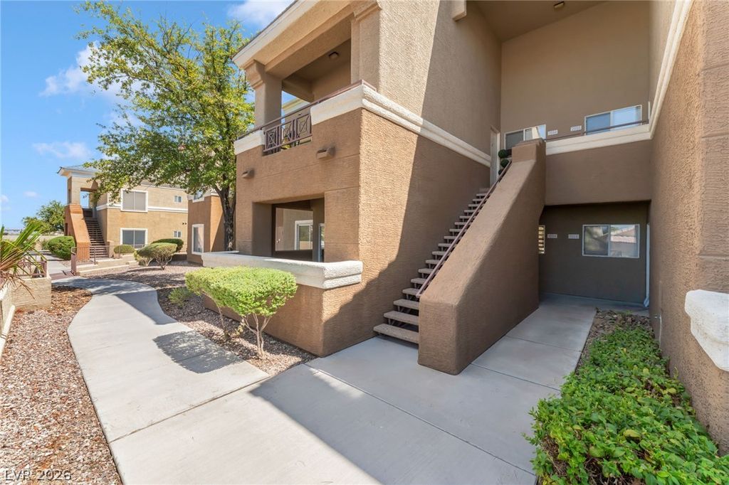 8070 RUSSEL Road 1054, Las Vegas, NV 89113
