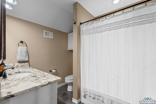 16691 S Lakeview Dr., Troup, TX 75789